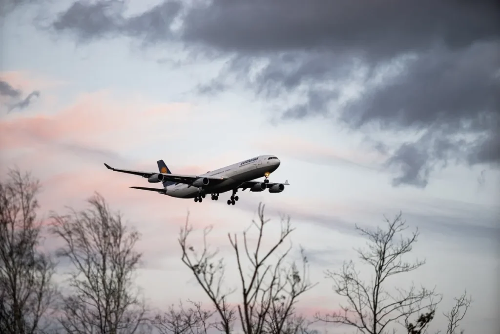 German student: Aircraft, airplane and flying